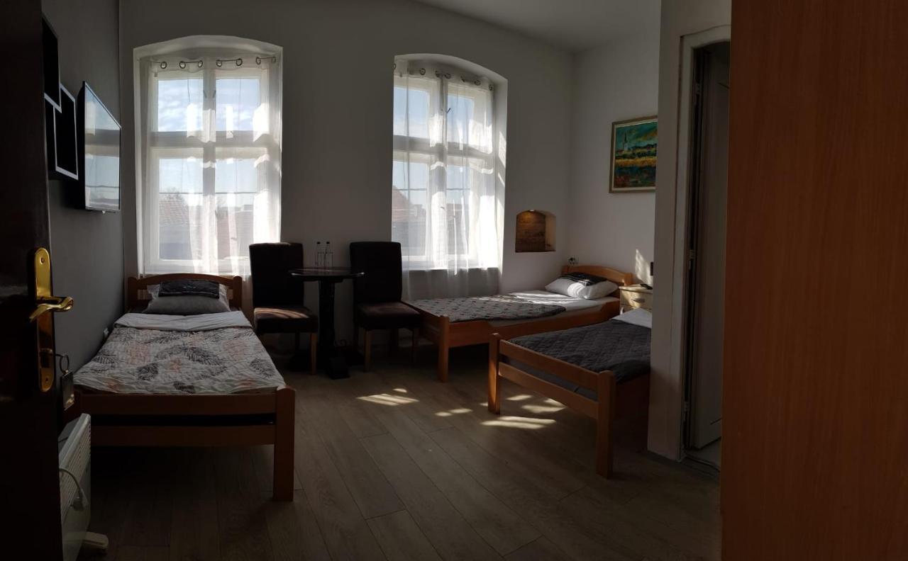 Tabacco Rooms Obrenovac  Екстер'єр фото