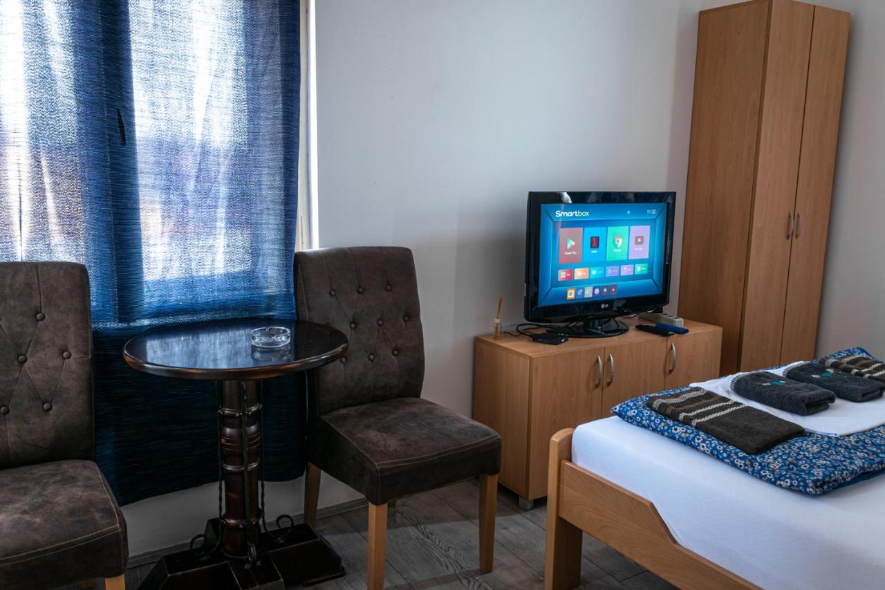 Tabacco Rooms Obrenovac  Екстер'єр фото