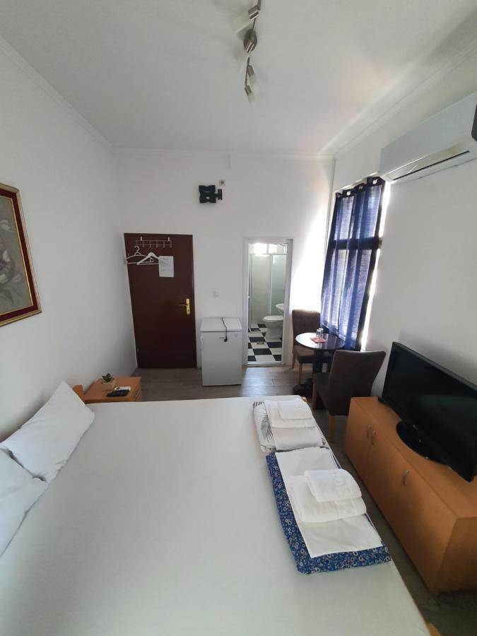 Tabacco Rooms Obrenovac  Екстер'єр фото